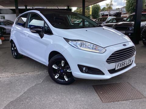 Ford Fiesta Hatchback 1.25 Zetec White Edition Euro 6 5dr