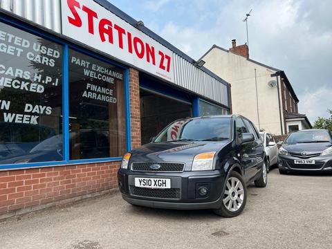Ford Fusion Hatchback 1.6 Titanium 5dr