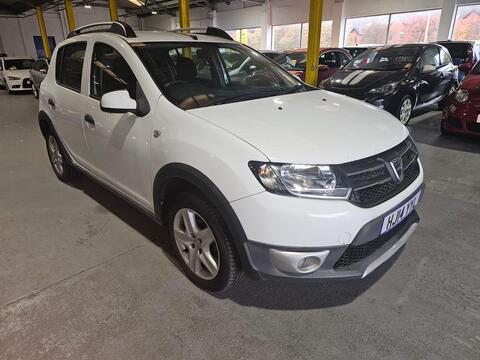 Dacia Sandero Stepway Hatchback 0.9 TCe Laureate Euro 5 5dr