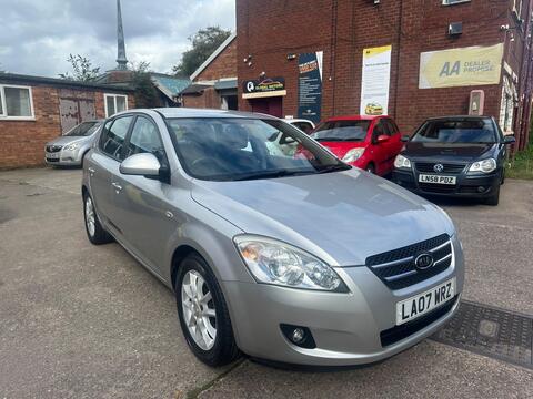 Kia Ceed Hatchback 1.6 LS 5dr