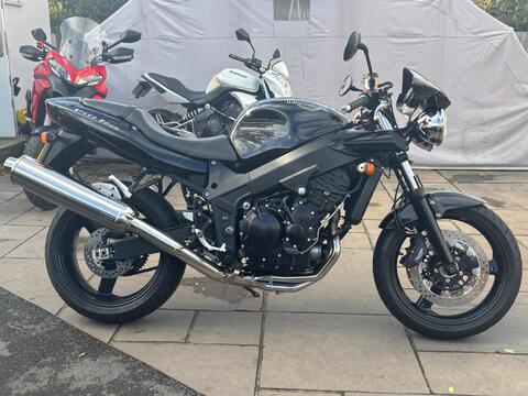 Triumph Speed Four Naked