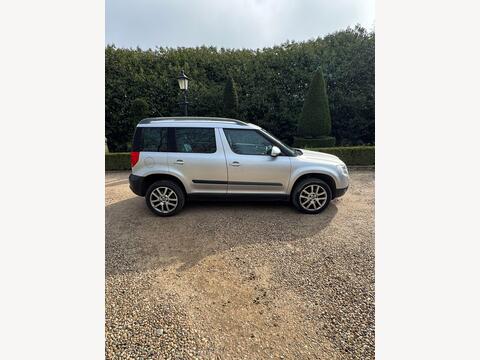 Skoda Yeti SUV 2.0 TDI Elegance 4WD Euro 5 5dr