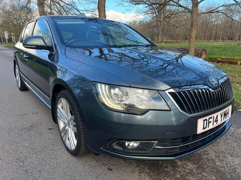Skoda Superb Hatchback 2.0 TDI Elegance 4WD Euro 5 (s/s) 5dr