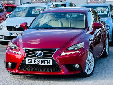Lexus IS Saloon 2.5 300h Luxury E-CVT Euro 5 (s/s) 4dr