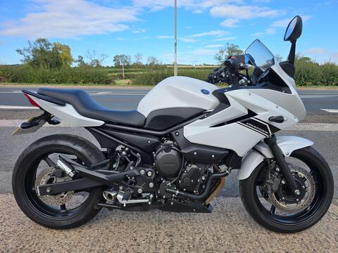 Yamaha XJ6 Diversion S Naked 600 S Diversion