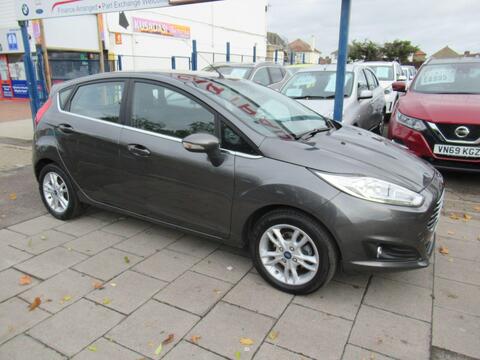 Ford Fiesta Hatchback 1.0T EcoBoost Zetec Euro 6 (s/s) 5dr