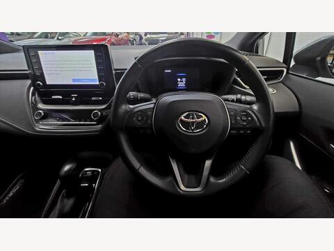 Toyota Corolla Hatchback 1.8 VVT-h Design CVT Euro 6 (s/s) 5dr