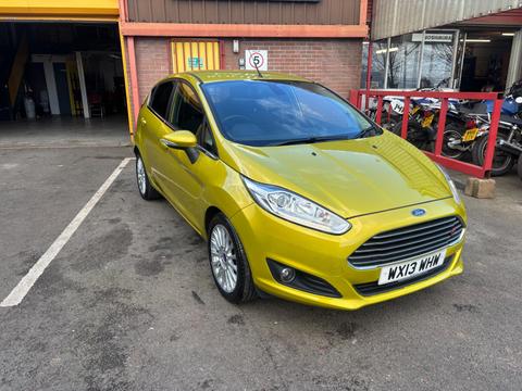 Ford Fiesta Hatchback 1.0 Titanium Euro 5 (s/s) 5dr