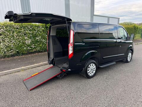 Ford Tourneo Custom Minibus 2.0 320 EcoBlue Titanium Auto L1 Euro 6 (s/s) 5dr