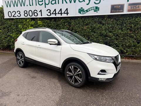 Nissan Qashqai SUV 1.3 DIG-T N-Connecta Euro 6 (s/s) 5dr