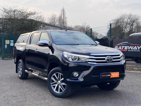 Toyota Hilux Pickup 2.4 D-4D Invincible 4WD Euro 6 4dr (TSS, 3.5t)
