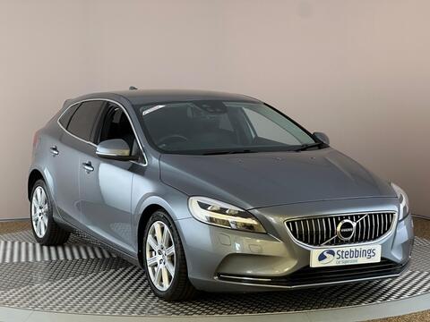 VolvoV40