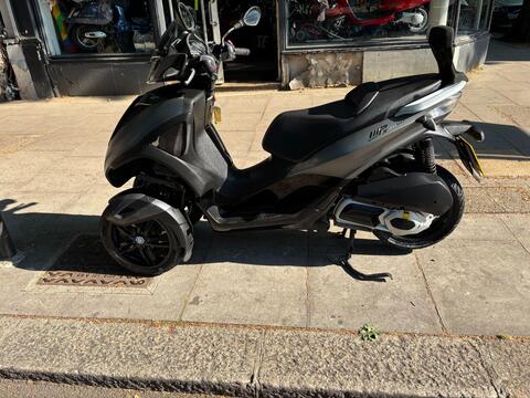Piaggio MP3 300 Three Wheeler 300 Yourban Sport LT