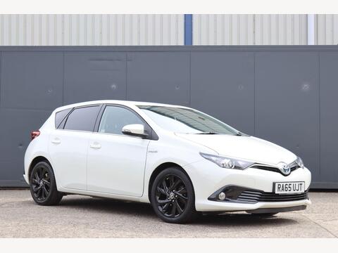 Toyota Auris Hatchback 1.8 VVT-h Design CVT Euro 6 (s/s) 5dr