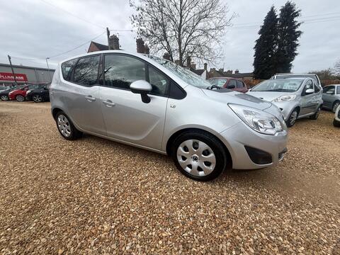 Vauxhall Meriva MPV 1.4 16V Exclusiv Euro 5 5dr