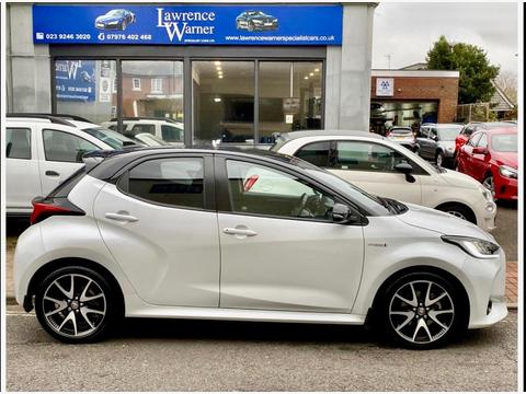 Toyota Yaris Hatchback 1.5 VVT-h Dynamic E-CVT Euro 6 (s/s) 5dr