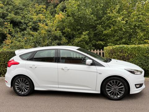 Ford Focus Hatchback 1.0T EcoBoost ST-Line Euro 6 (s/s) 5dr