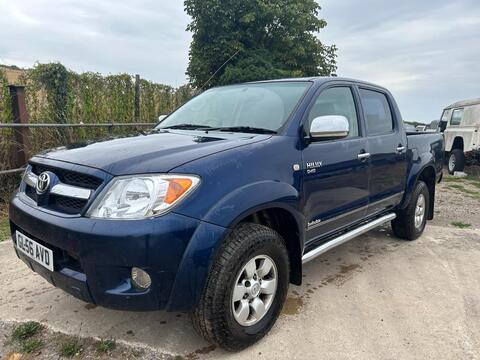 Toyota Hilux Pickup 2.5 D-4D Invincible 4WD 4dr