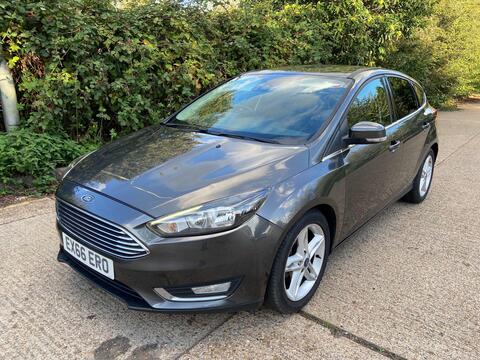 Ford Focus Hatchback 1.0T EcoBoost Titanium Euro 6 (s/s) 5dr