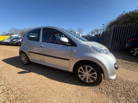 Peugeot 107 Hatchback 1.0 12V Urban Move Euro 4 5dr