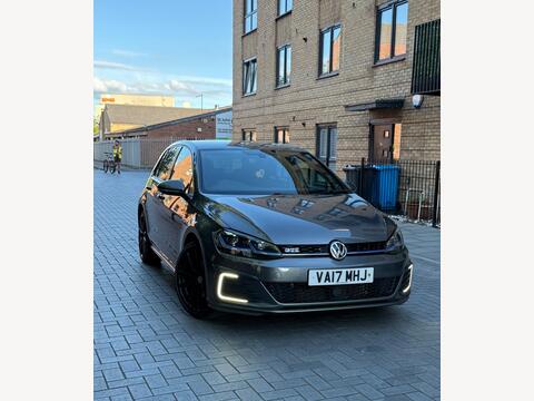 Volkswagen Golf Hatchback 1.4 TSI 8.7kWh GTE Advance DSG Euro 6 (s/s) 5dr