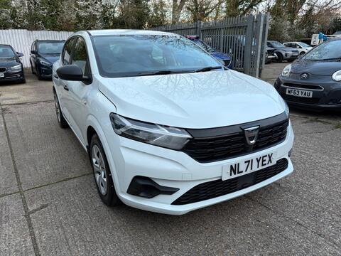 Dacia Sandero Hatchback 1.0 SCe Essential Euro 6 (s/s) 5dr
