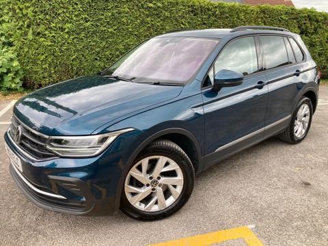 Volkswagen Tiguan SUV 2.0 TDI Life Euro 6 (s/s) 5dr