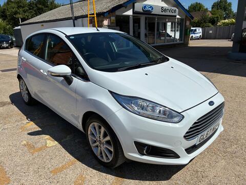 Ford Fiesta Hatchback 1.0T EcoBoost Titanium Powershift Euro 6 5dr