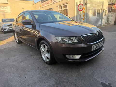 Skoda Octavia Hatchback 2.0 TDI SE Euro 5 (s/s) 5dr