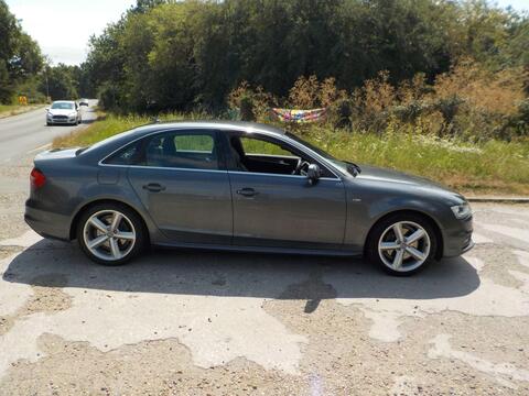 Audi A4 Saloon 2.0 TDI S line quattro Euro 5 (s/s) 4dr