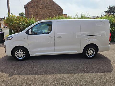 Vauxhall Vivaro Panel Van 1.5 Turbo D 2900 Sportive L2 H1 Euro 6 (s/s) 5dr