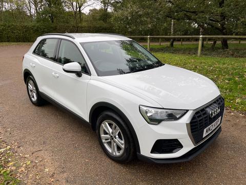 Audi Q3 SUV 2.0 TDI 35 Technik S Tronic Euro 6 (s/s) 5dr