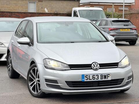 Volkswagen Golf Hatchback 2.0 TDI BlueMotion Tech SE DSG Euro 5 (s/s) 5dr