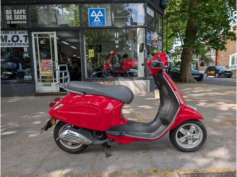 Piaggio Vespa Primavera 50 Moped 50 2T