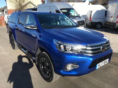 Toyota Hilux Pickup 2.4 D-4D Invincible X 4WD Euro 6 4dr (TSS, 3.5t)