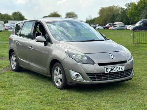 Renault Grand Scenic MPV 1.5 dCi Dynamique TomTom Euro 5 5dr