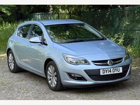 Vauxhall Astra Hatchback 2.0 CDTi ecoFLEX Elite Euro 5 (s/s) 5dr