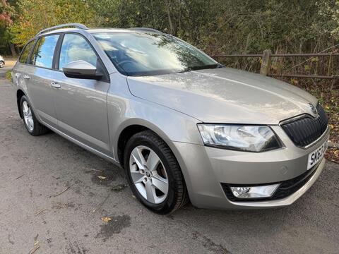 Skoda Octavia Estate 1.6 TDI SE DSG Euro 5 (s/s) 5dr
