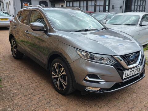 Nissan Qashqai SUV 1.2 DIG-T N-Connecta XTRON Euro 6 (s/s) 5dr
