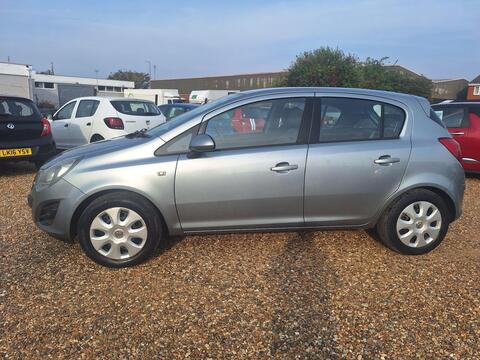 Vauxhall Corsa Hatchback 1.4 16V Design Euro 5 5dr (A/C)
