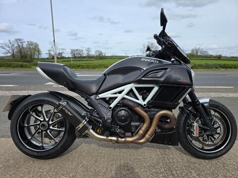 Ducati Diavel Custom Cruiser 1198 Carbon Euro 3