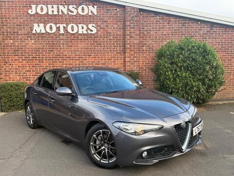 Alfa Romeo Giulia Saloon 2.0T Super Auto Euro 6 (s/s) 4dr