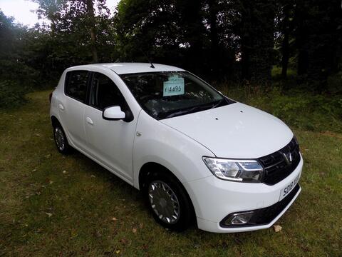 Dacia Sandero Hatchback 1.0 SCe Laureate Euro 6 5dr