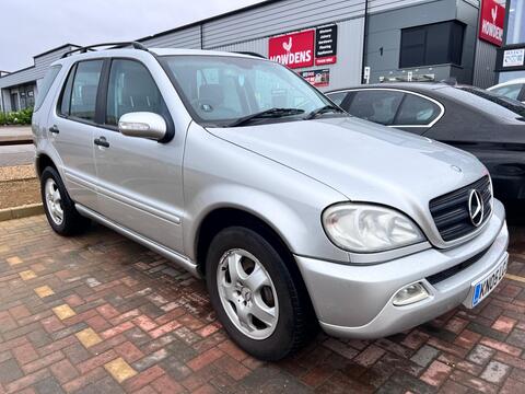 Mercedes-Benz M Class SUV 2.7 ML270 CDI 5dr