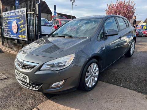 Vauxhall Astra Hatchback 1.4 16v Exclusiv Euro 5 5dr