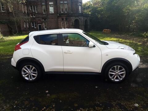 Nissan Juke SUV 1.6 Acenta Premium CVT Euro 5 5dr