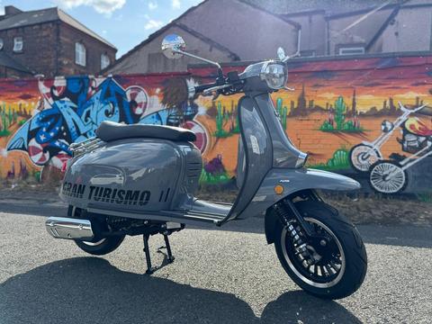 Royal Alloy GT1 125 LC Scooter