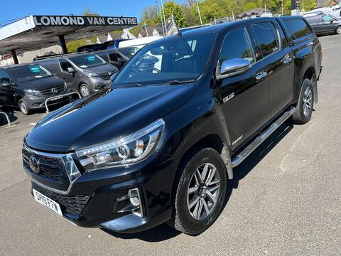 Toyota Hilux Pickup 2.4 D-4D Invincible X Auto 4WD Euro 6 4dr (TSS, 3.5t)
