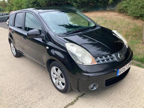 Nissan Note Hatchback 1.6 16V Tekna Auto Euro 4 5dr