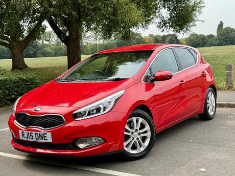 Kia Ceed Hatchback 1.6 GDi 3 DCT Euro 5 5dr